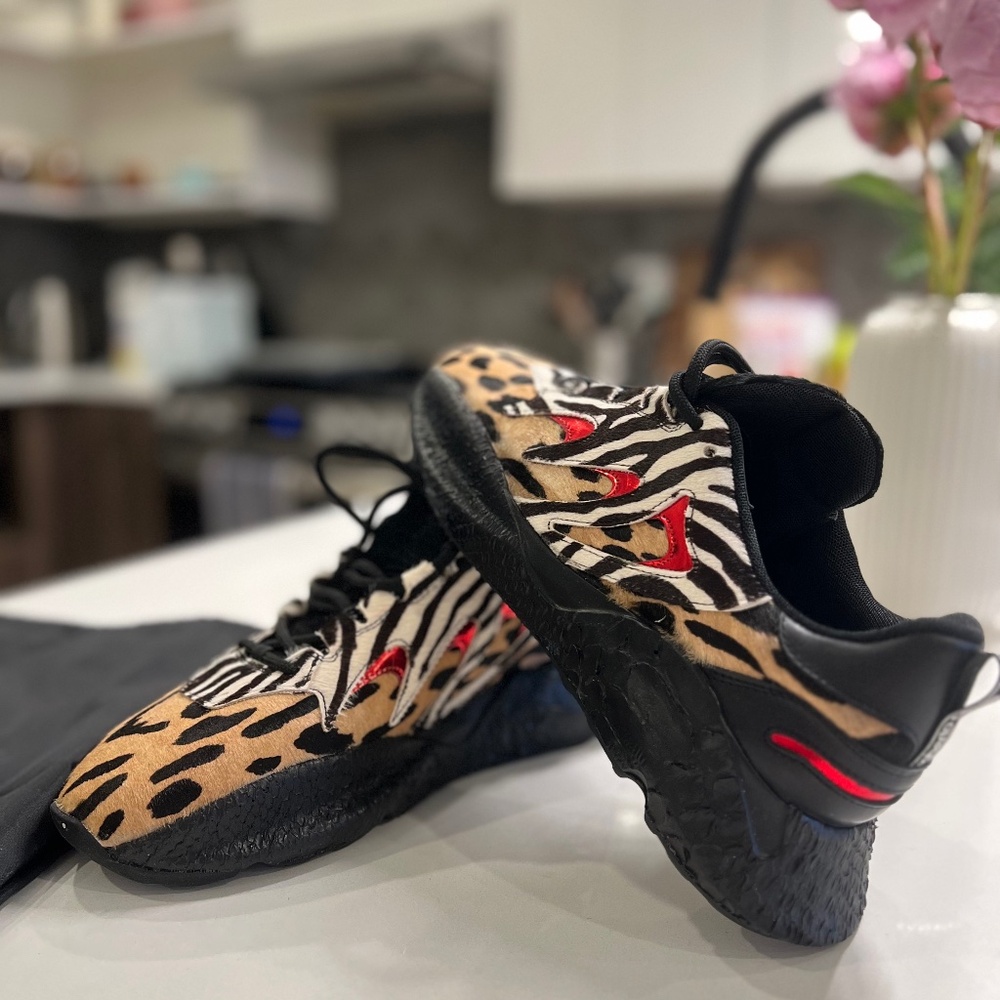 Roberto Cavalli, Fashion Sneakers Men, Size 9 (model 8323)